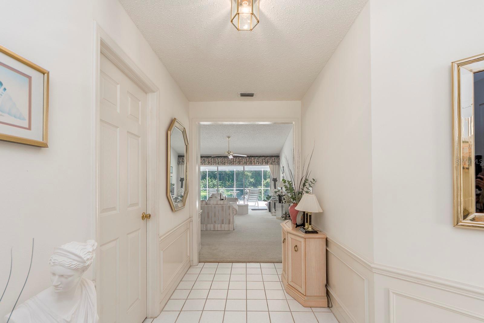 Listing photo id 3 for 3048 Jodi Lane