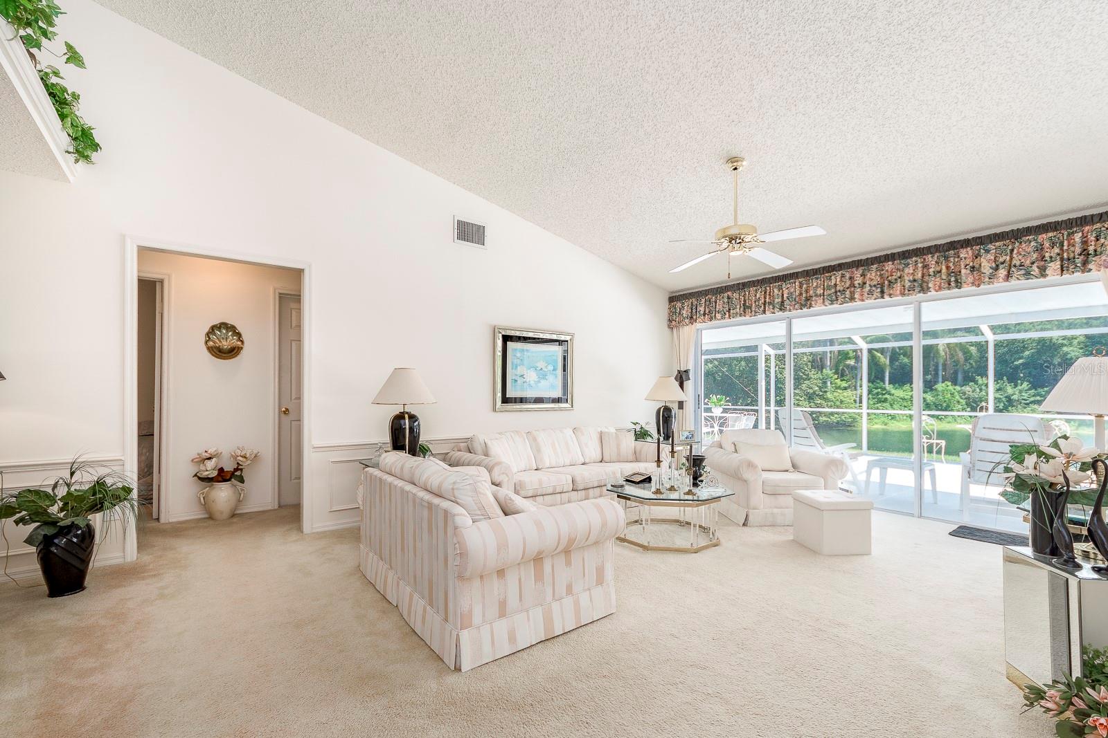 Listing photo id 5 for 3048 Jodi Lane