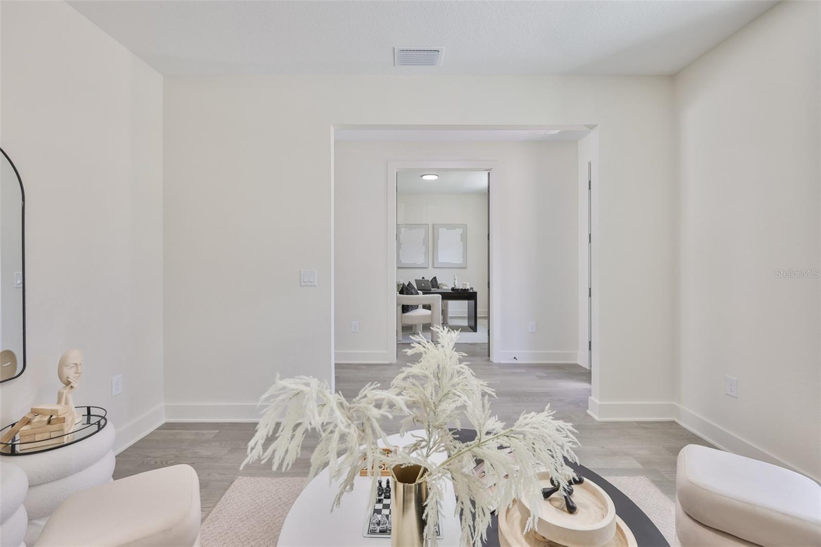 Listing photo id 9 for 3315 Rogers Avenue