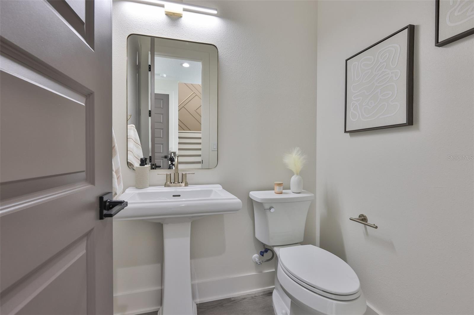 Listing photo id 15 for 3315 Rogers Avenue