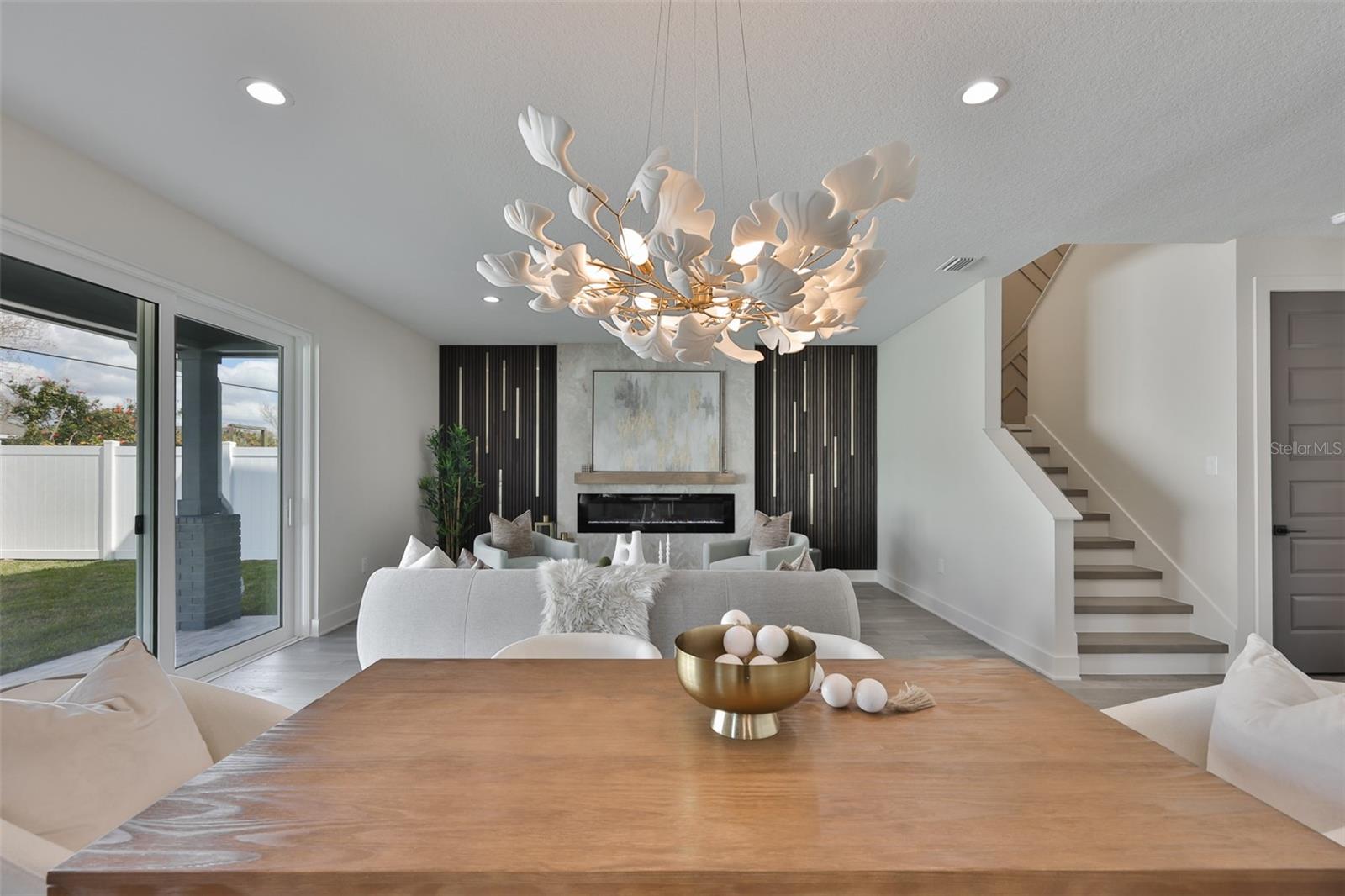 Listing photo id 18 for 3315 Rogers Avenue