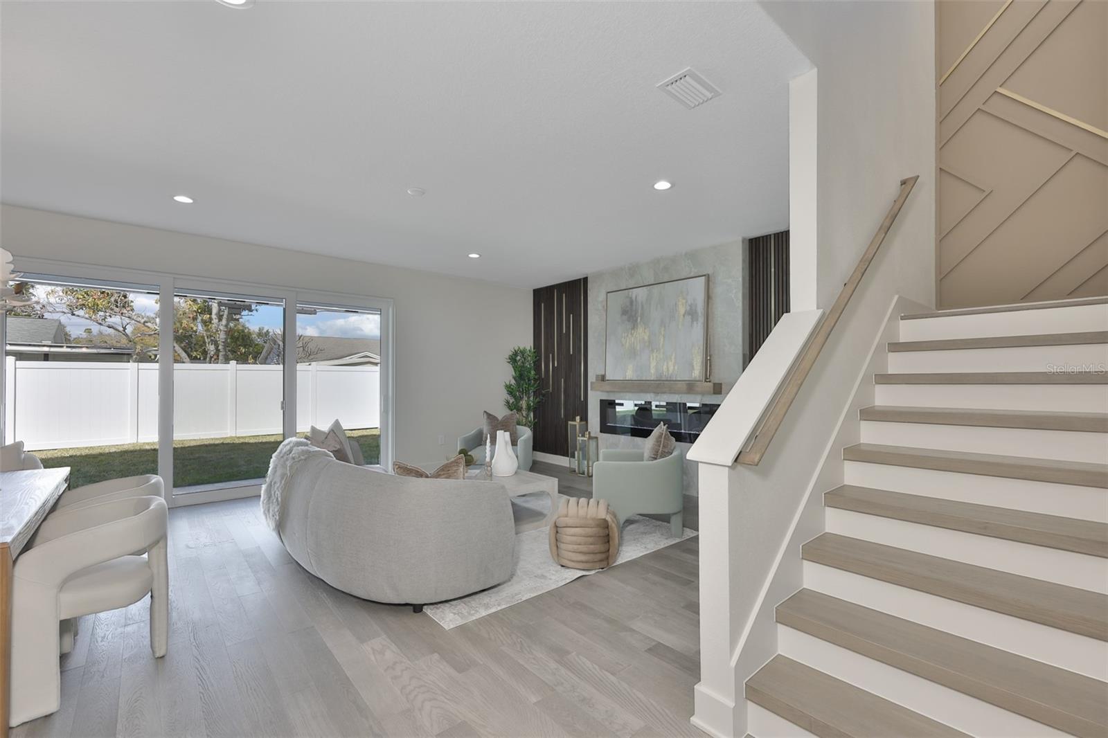 Listing photo id 40 for 3315 Rogers Avenue