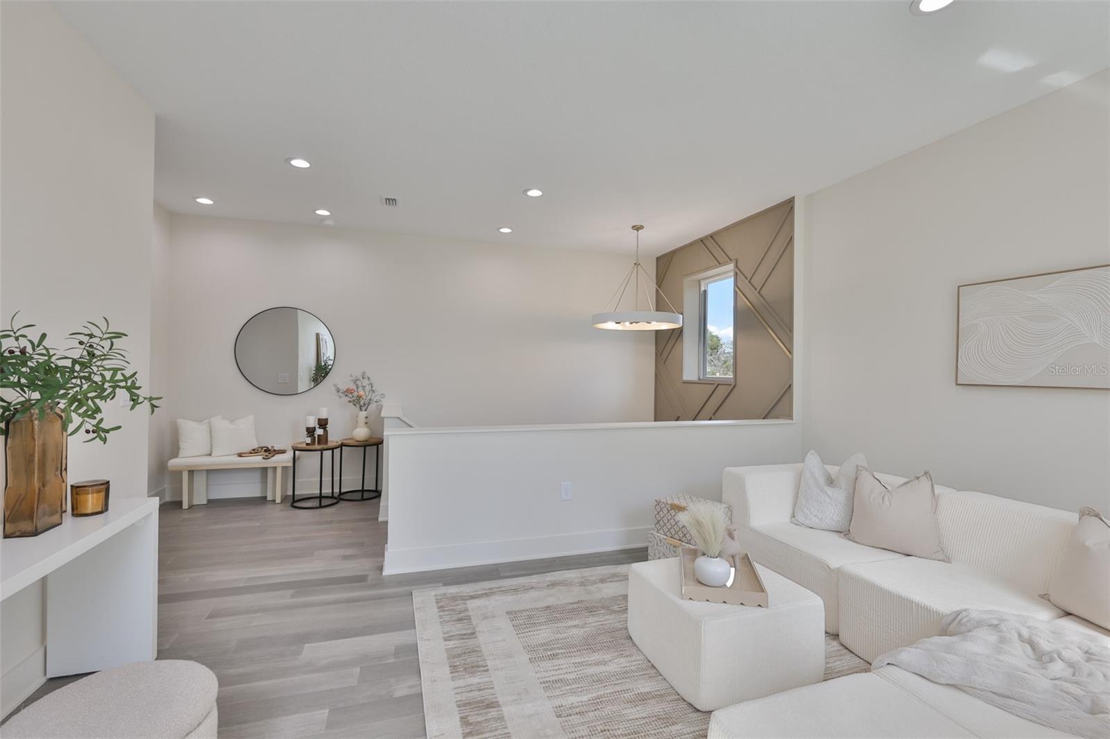 Listing photo id 44 for 3315 Rogers Avenue