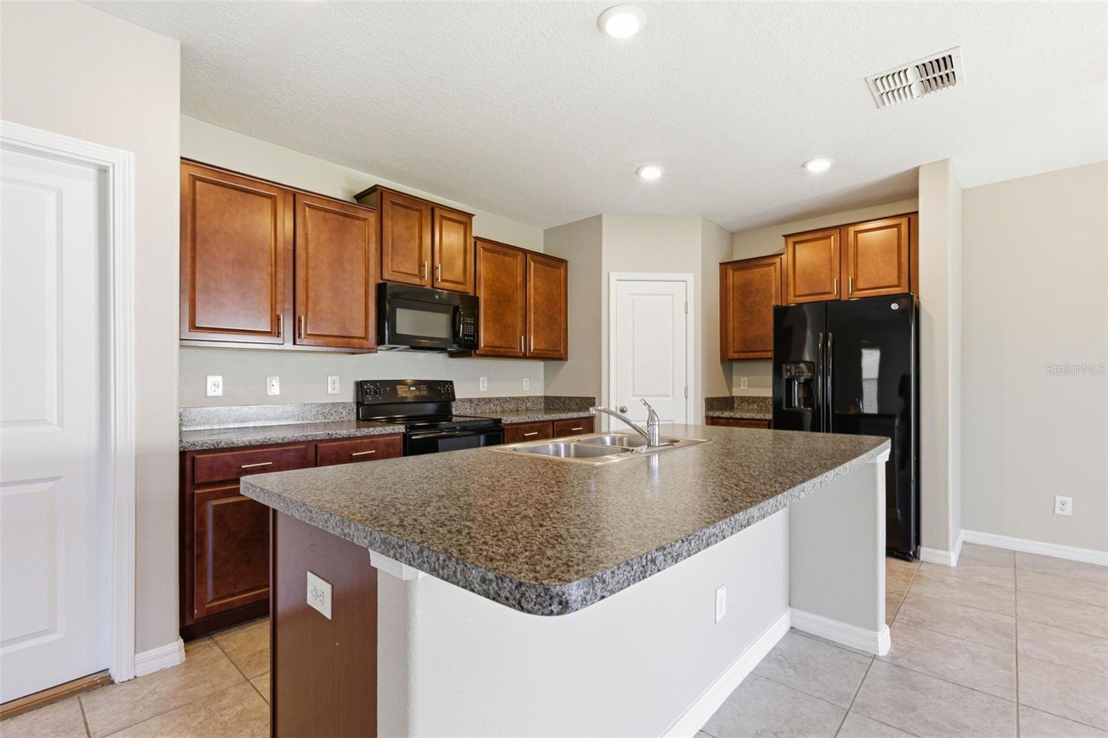 Image 6 of 74 For 14228 Covert Green Place