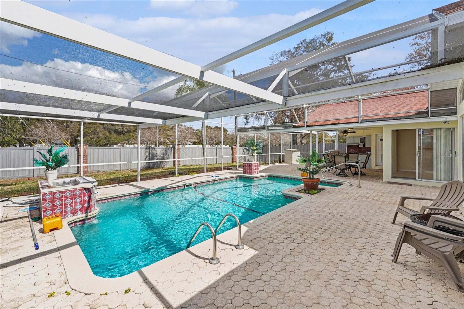 Listing photo id 29 for 2831 Jarvis Circle