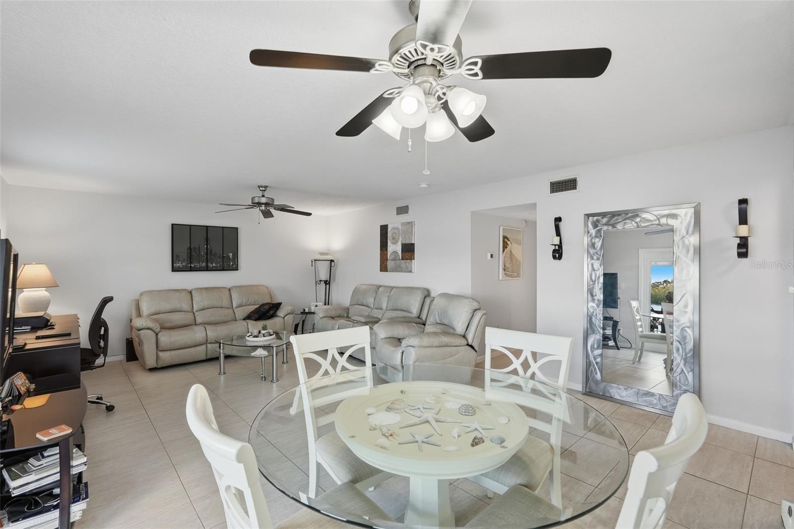 Image 4 of 32 For 3783 Pompano B