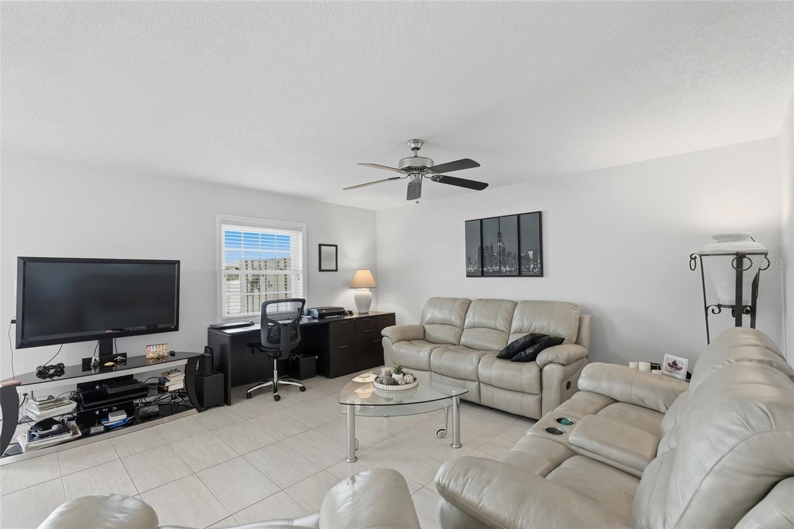 Image 6 of 32 For 3783 Pompano B