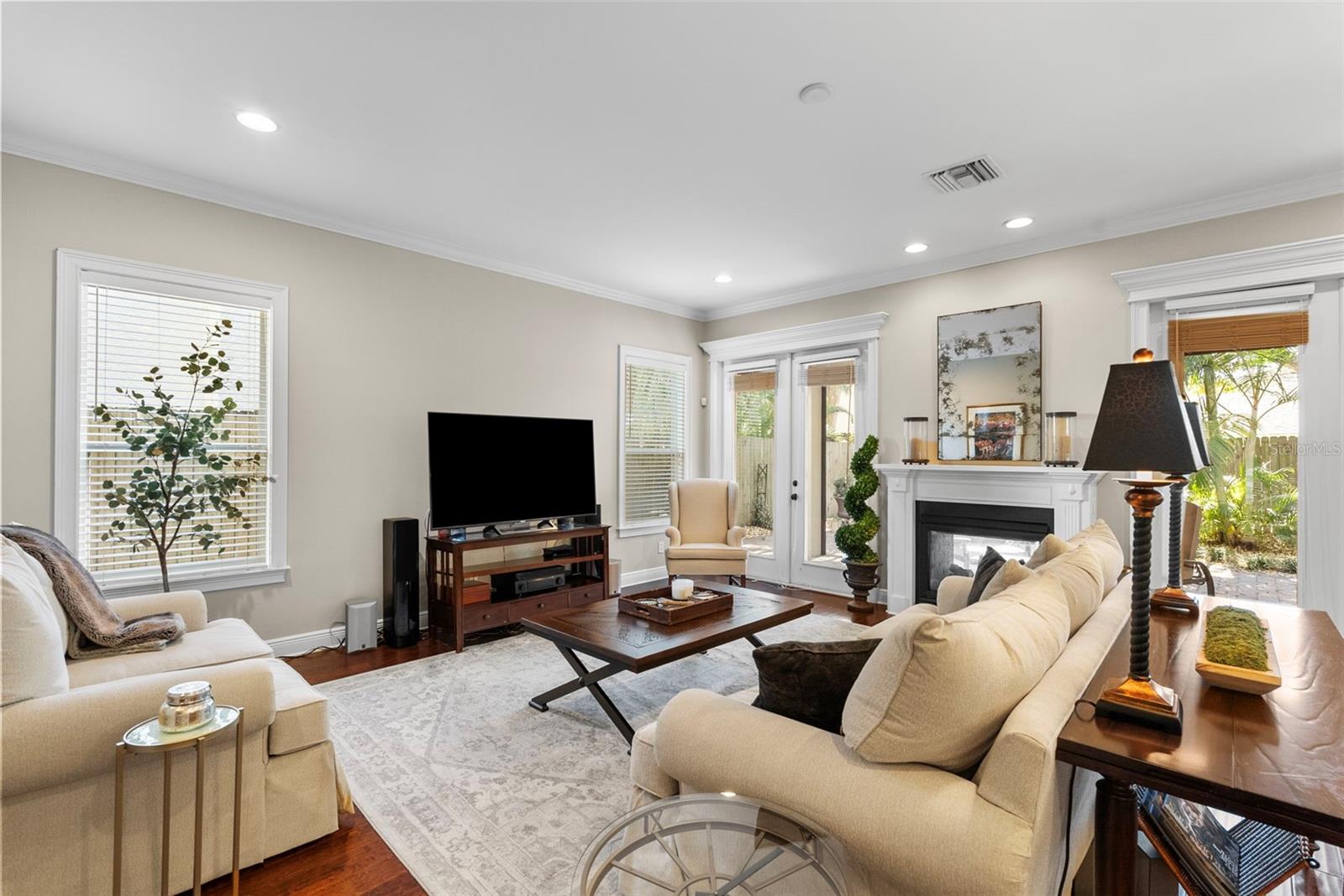 Image 10 of 49 For 3514 Granada