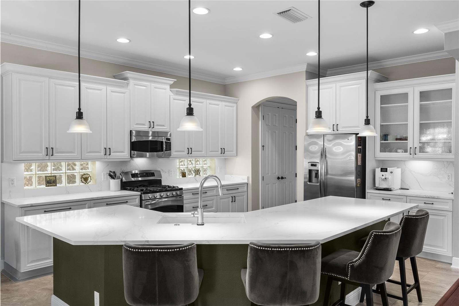 Image 14 of 49 For 3514 Granada