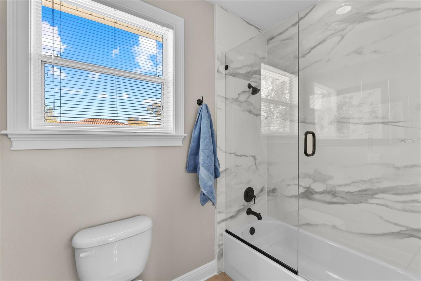 Image 40 of 49 For 3514 Granada