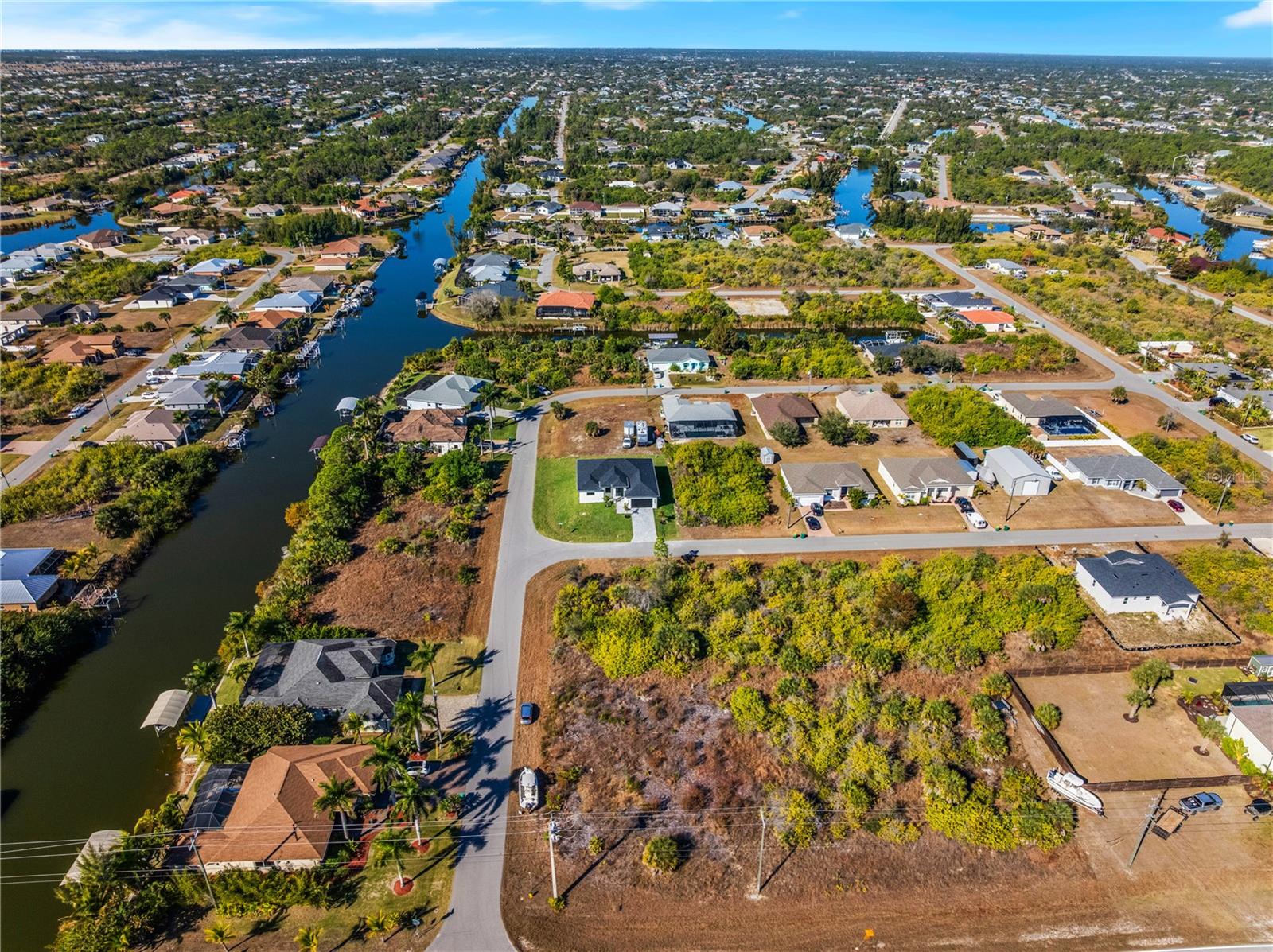 Image 15 of 69 For 10065 Memphis Street