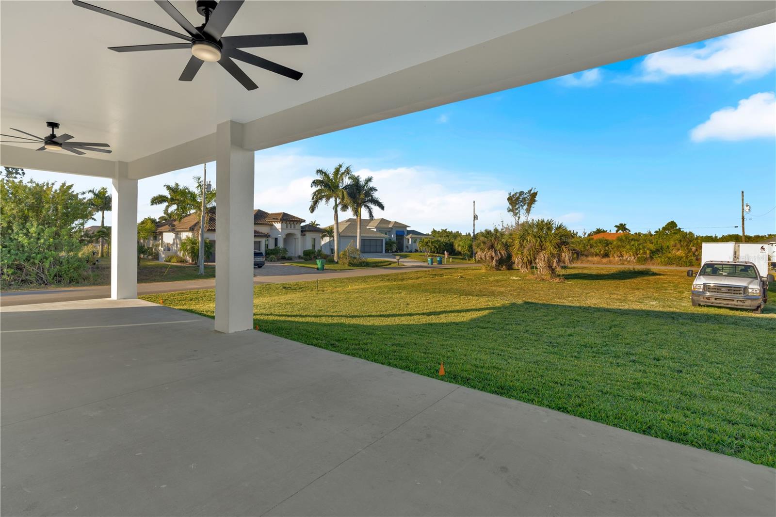 Image 23 of 69 For 10065 Memphis Street