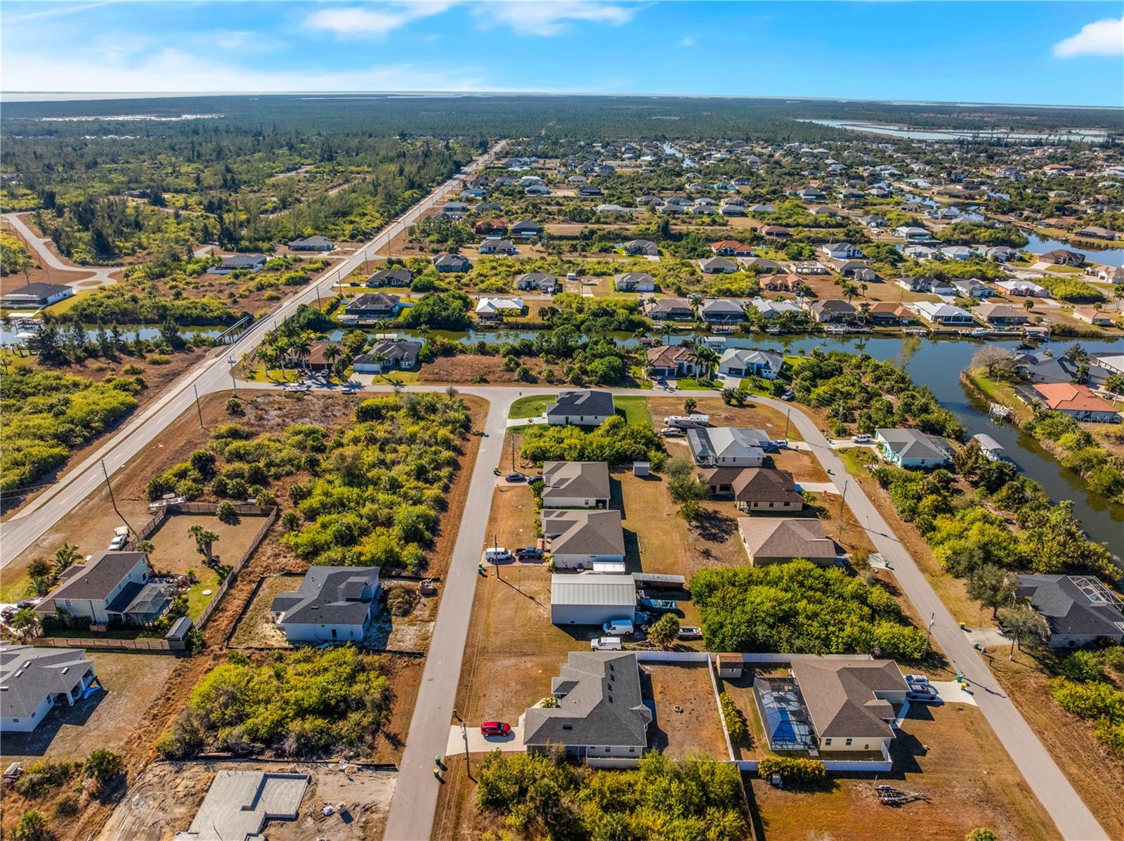 Image 24 of 69 For 10065 Memphis Street