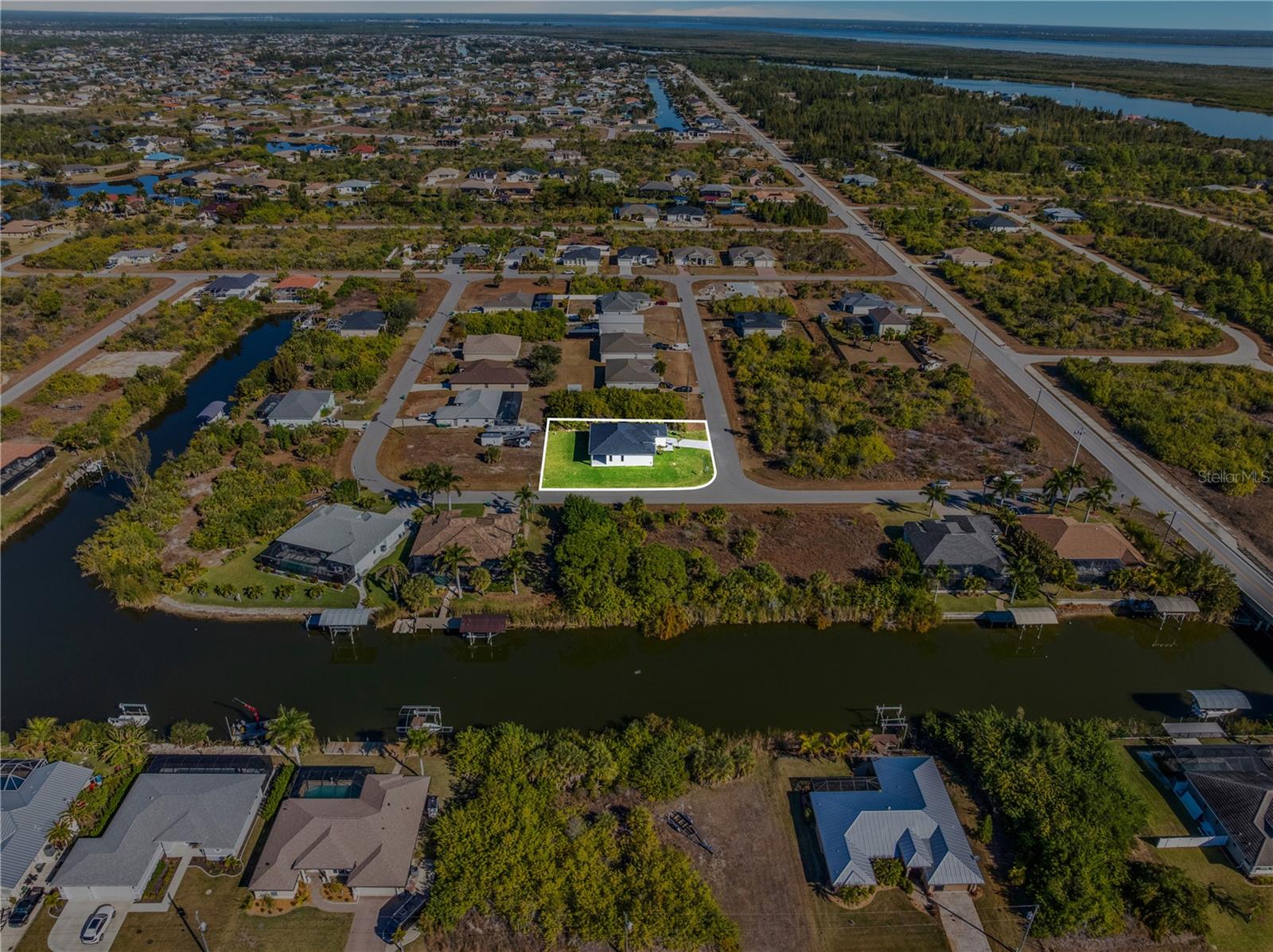 Image 3 of 69 For 10065 Memphis Street