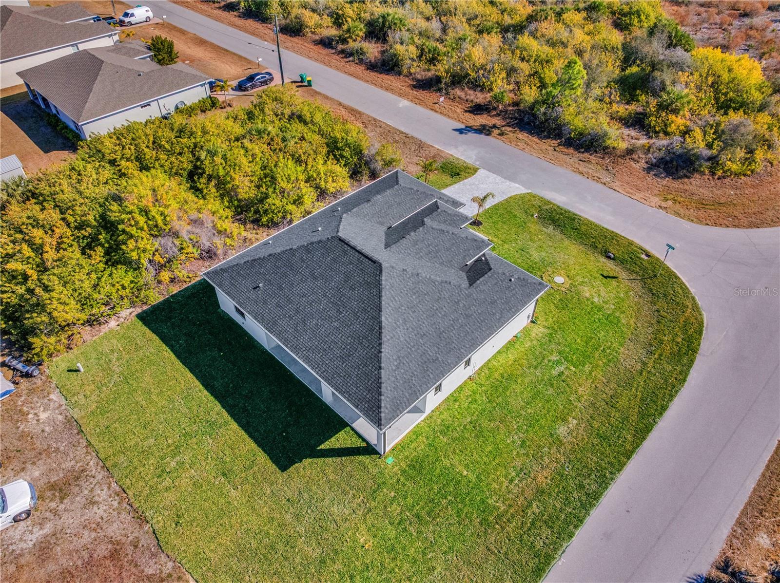 Image 30 of 69 For 10065 Memphis Street