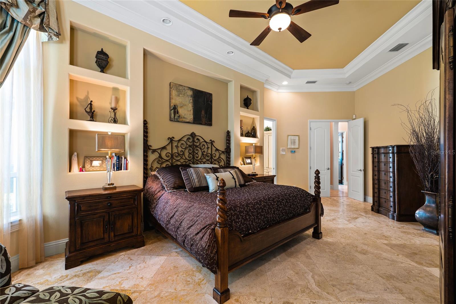 Image 19 of 74 For 1368 Playmoor Drive