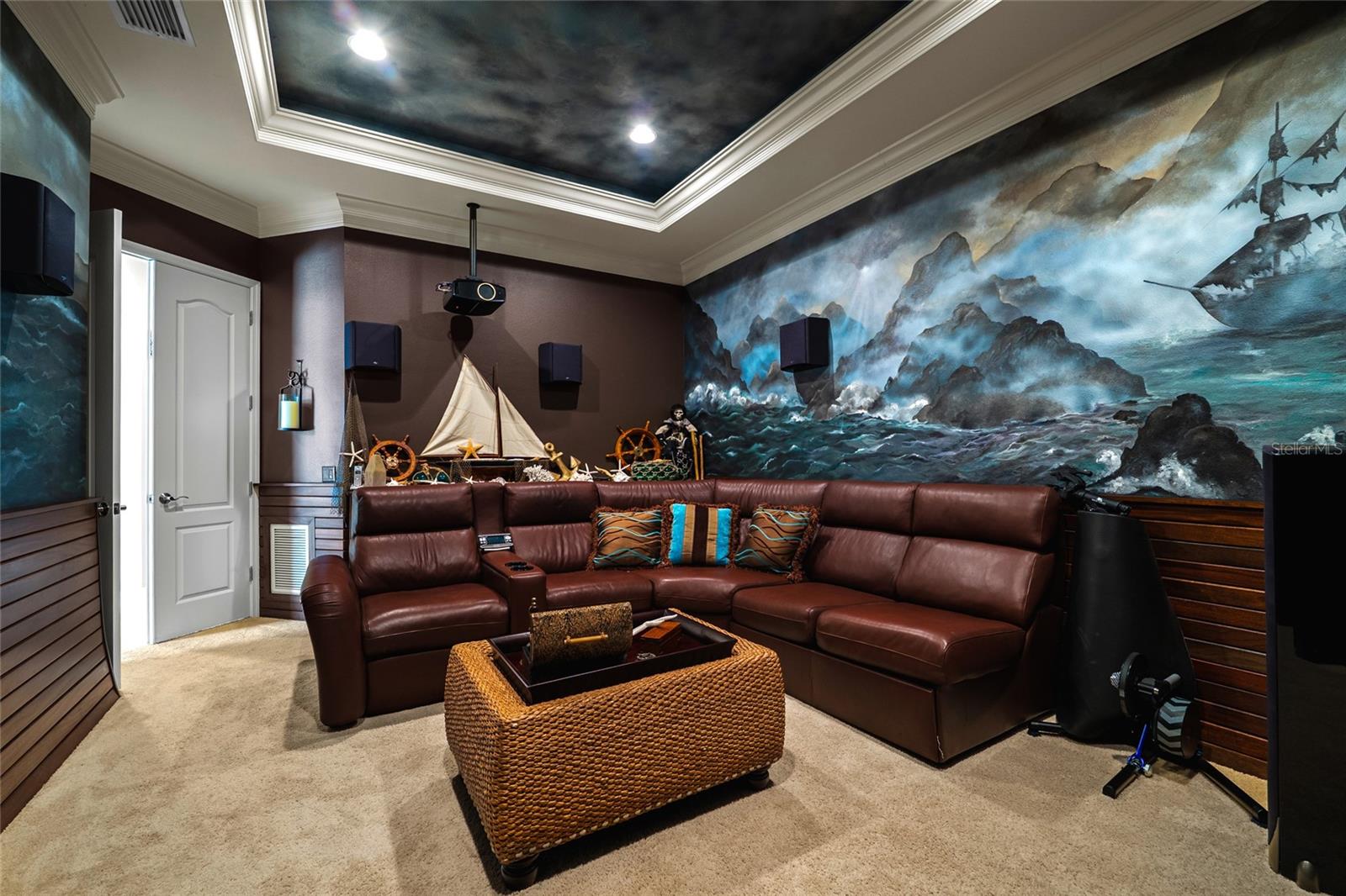 Image 31 of 74 For 1368 Playmoor Drive