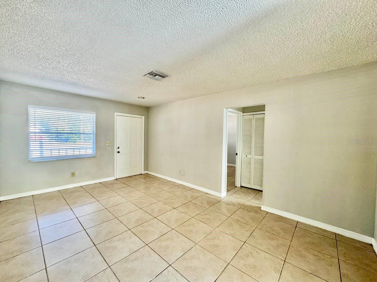 Image 4 of 16 For 627 Wildwood Way