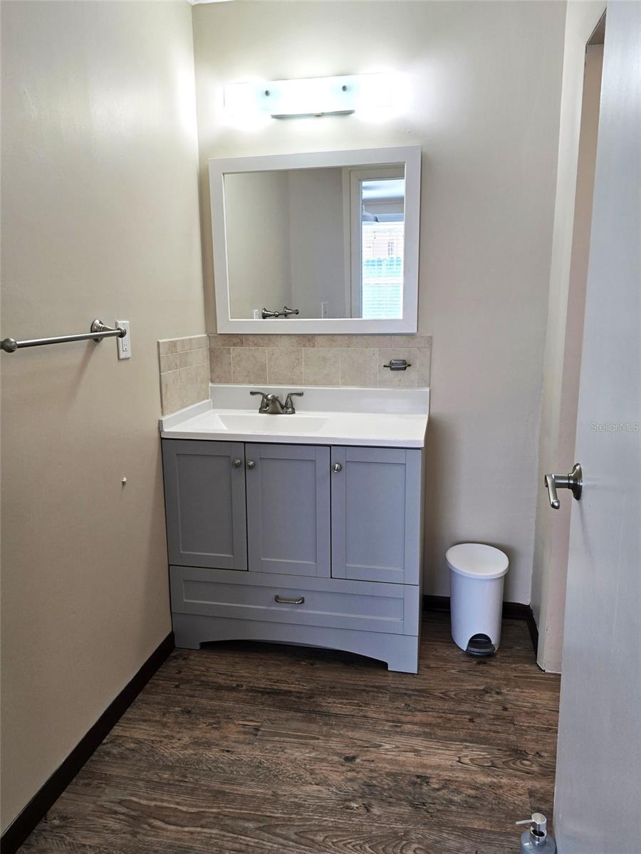 Image 14 of 20 For 533 Glenwood Avenue