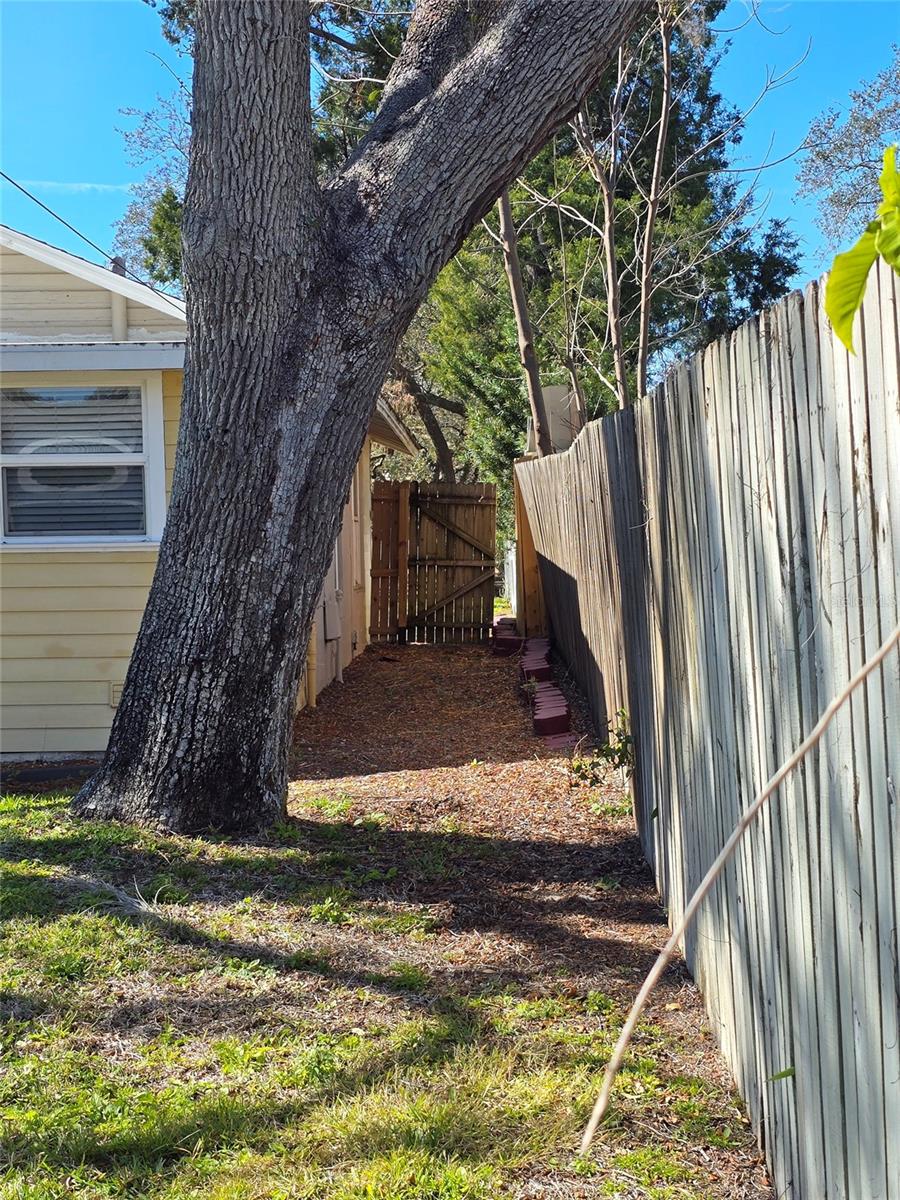 Image 6 of 20 For 533 Glenwood Avenue