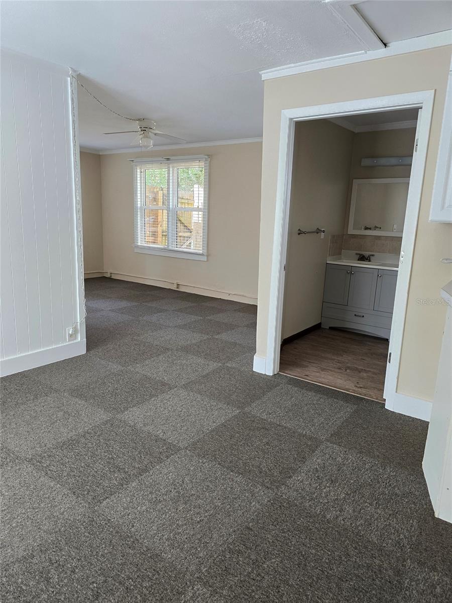 Image 8 of 20 For 533 Glenwood Avenue