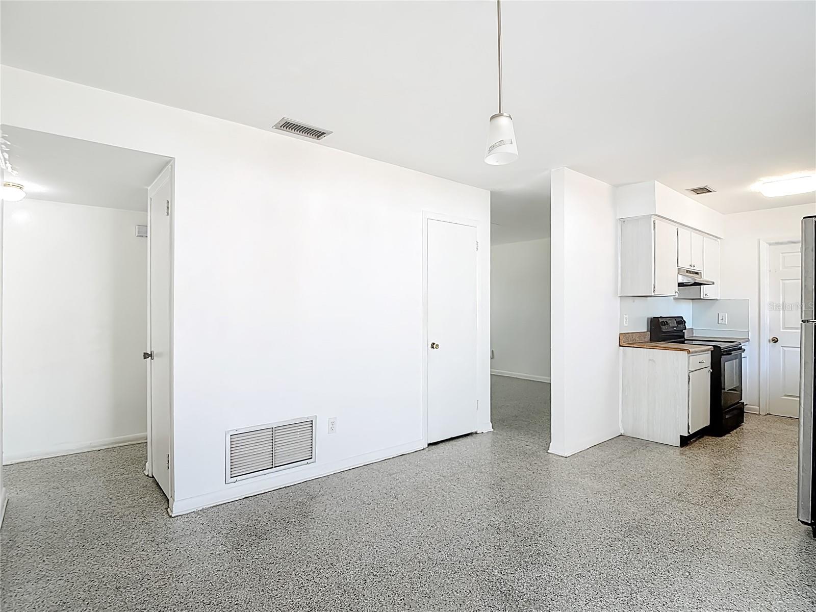 Image 13 of 45 For 7717 Hiawatha Street