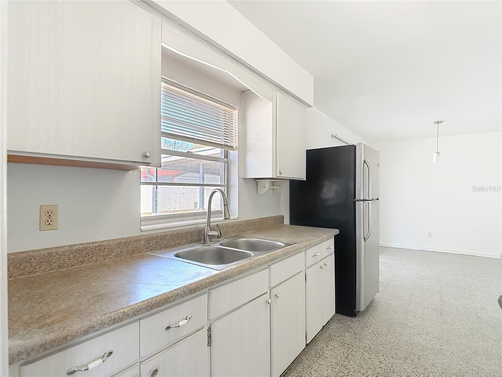 Image 19 of 45 For 7717 Hiawatha Street