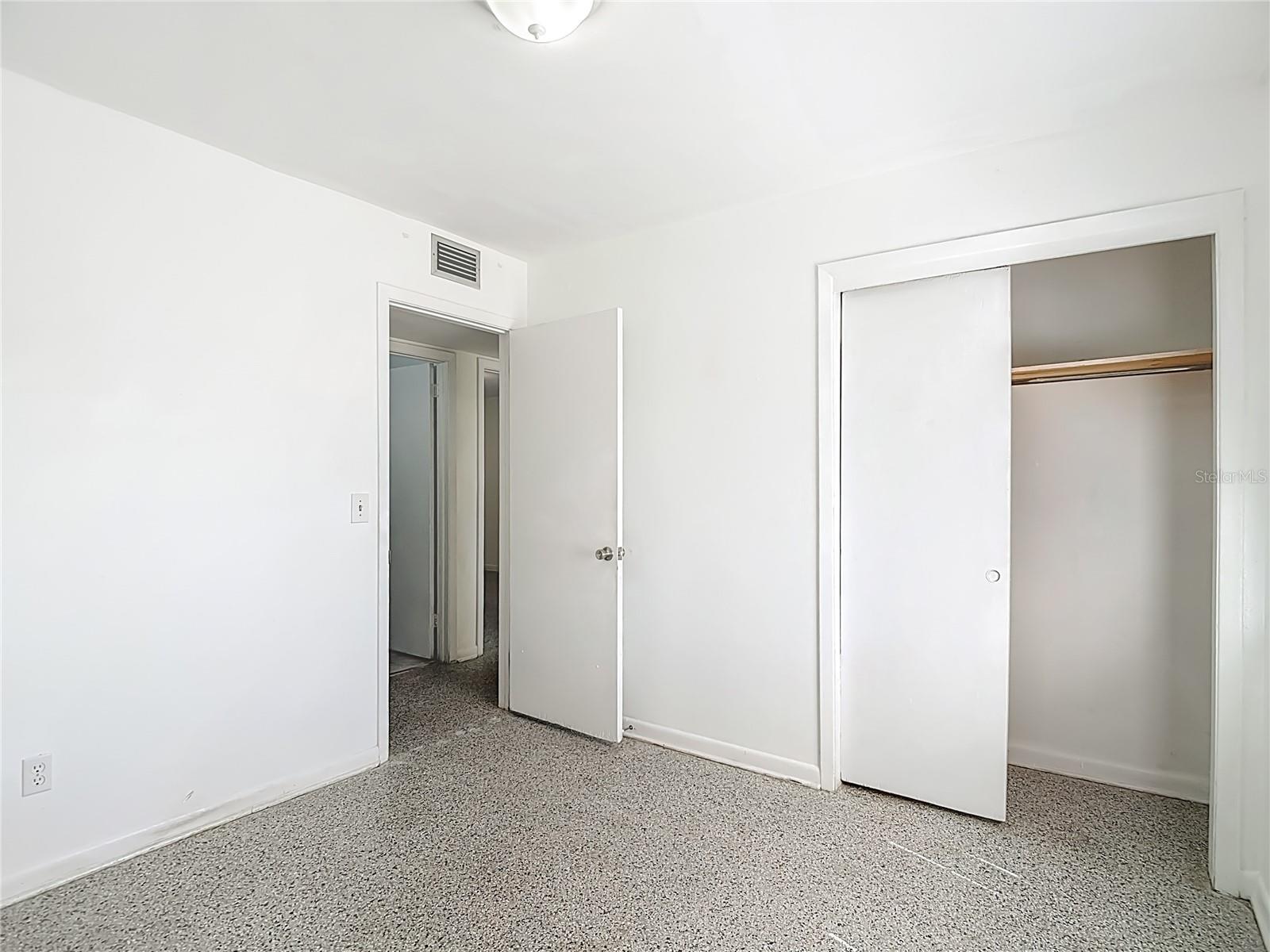 Image 21 of 45 For 7717 Hiawatha Street