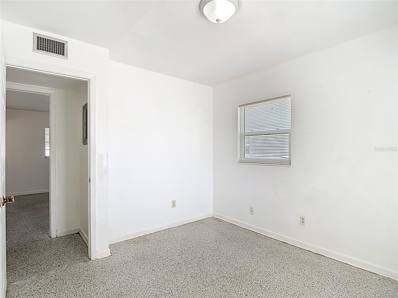 Image 24 of 45 For 7717 Hiawatha Street