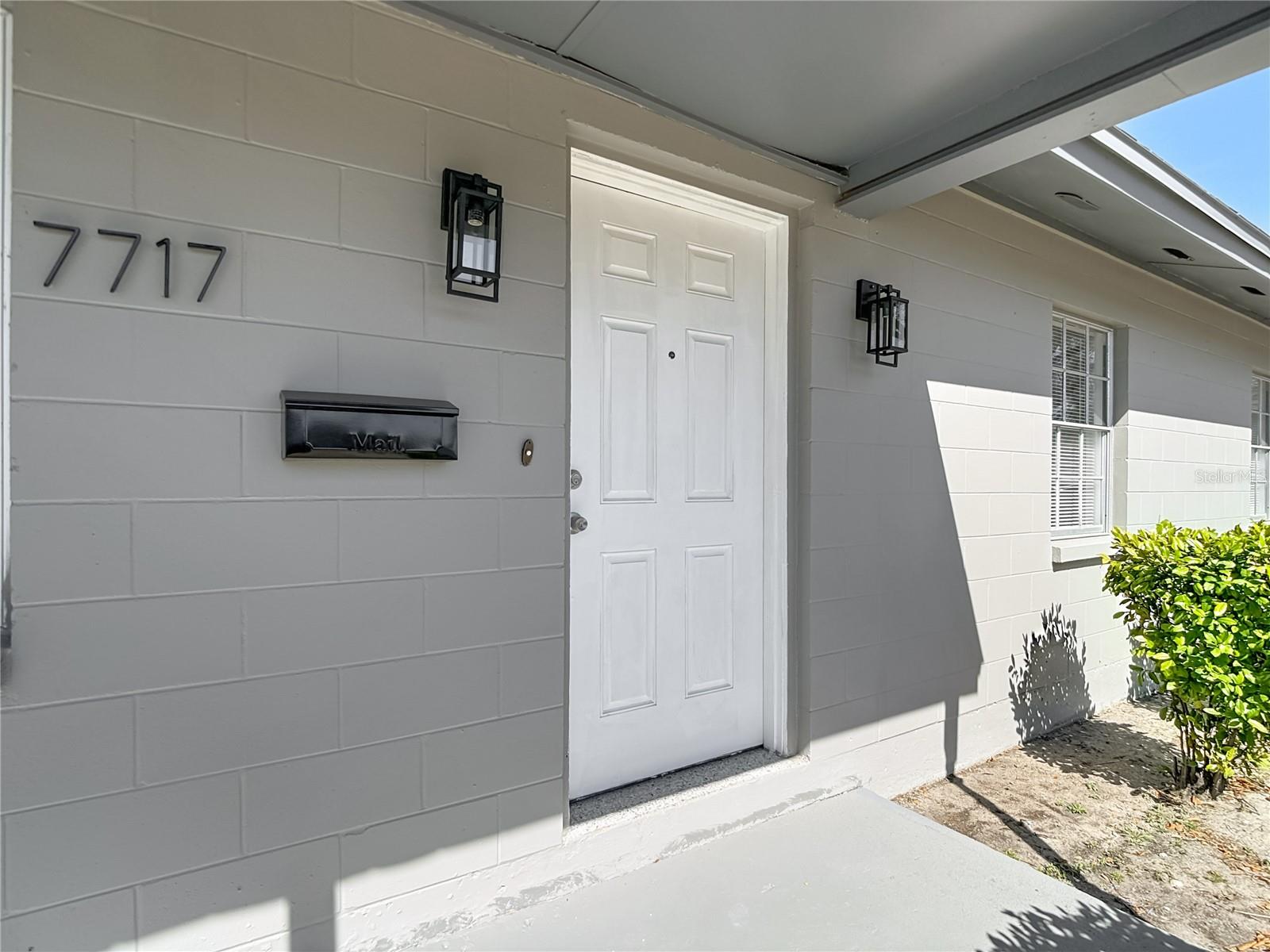 Image 3 of 45 For 7717 Hiawatha Street