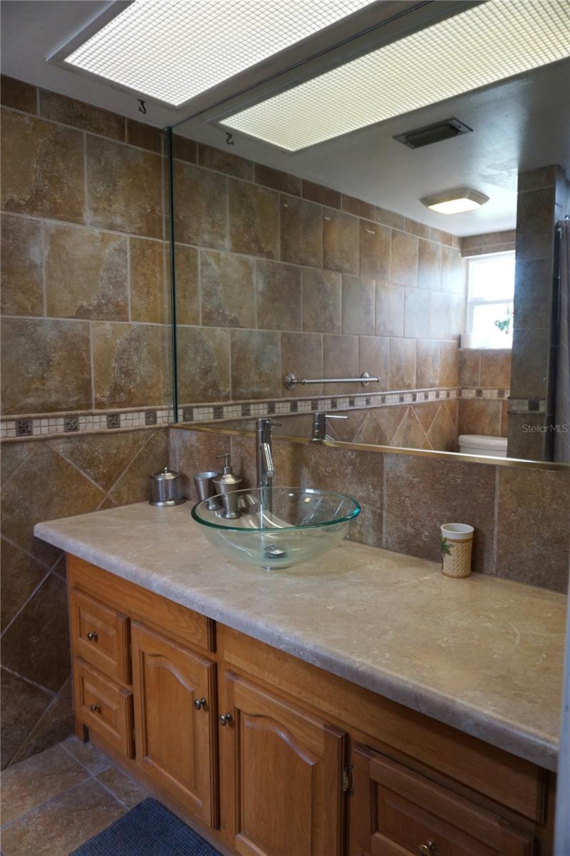 Image 16 of 34 For 6522 Woodland Boulevard N