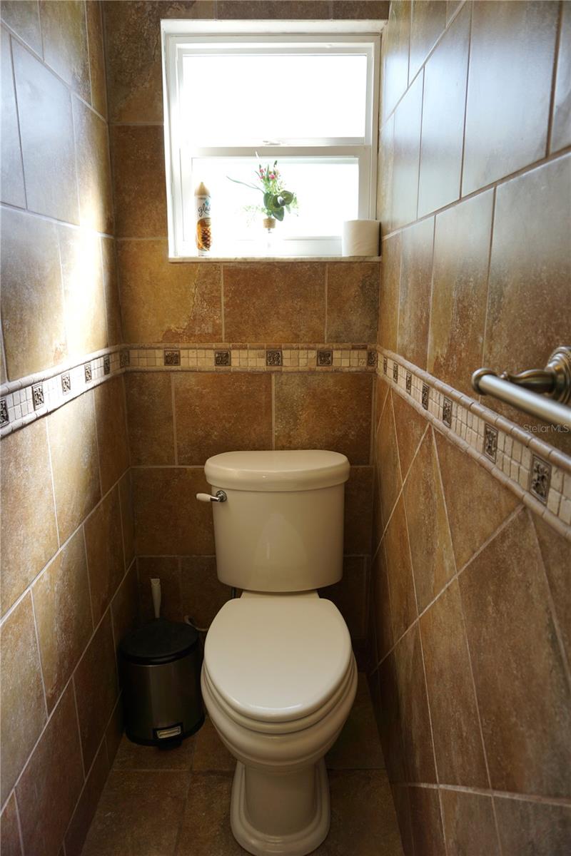 Image 17 of 34 For 6522 Woodland Boulevard N