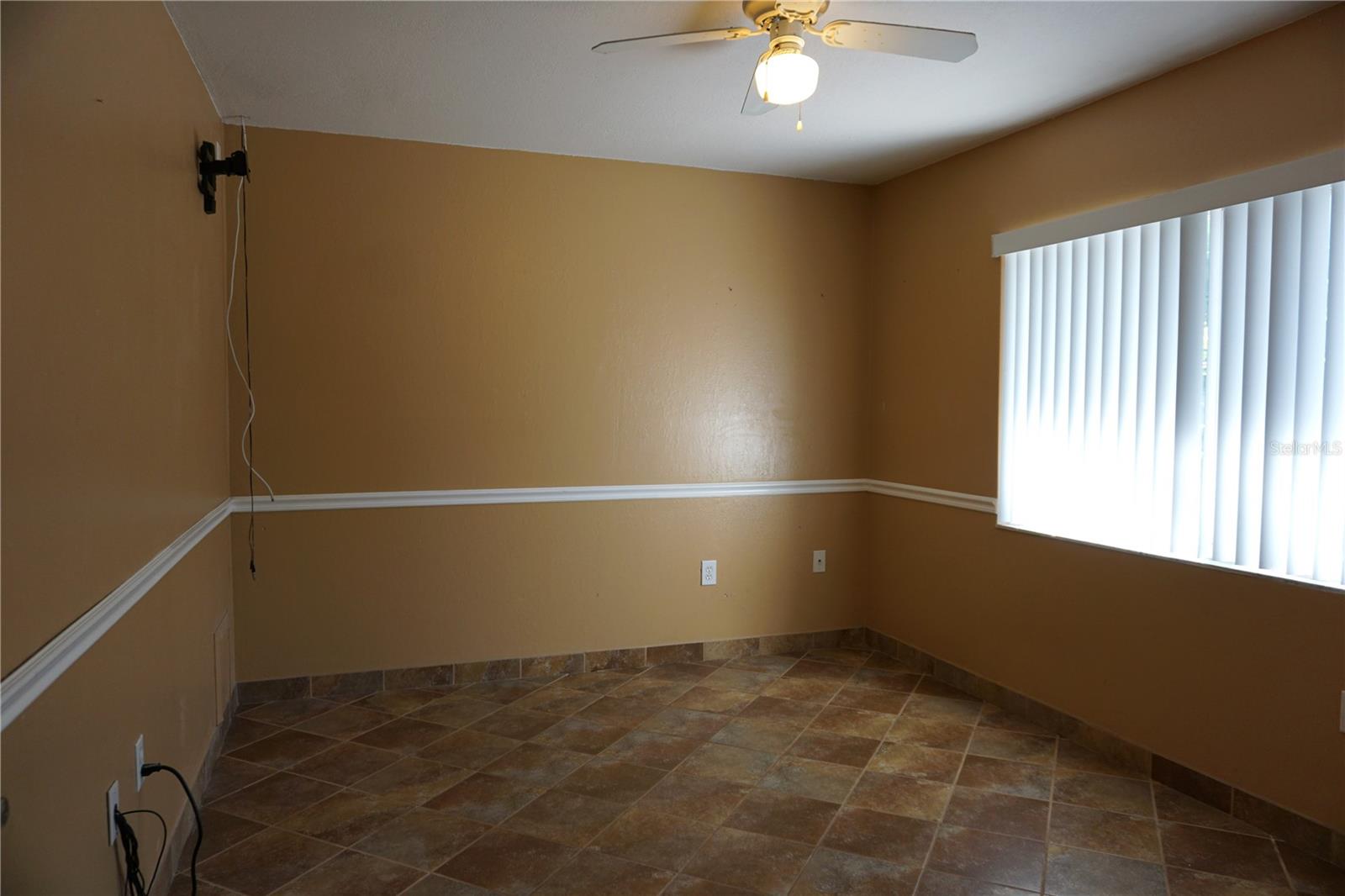 Image 18 of 34 For 6522 Woodland Boulevard N