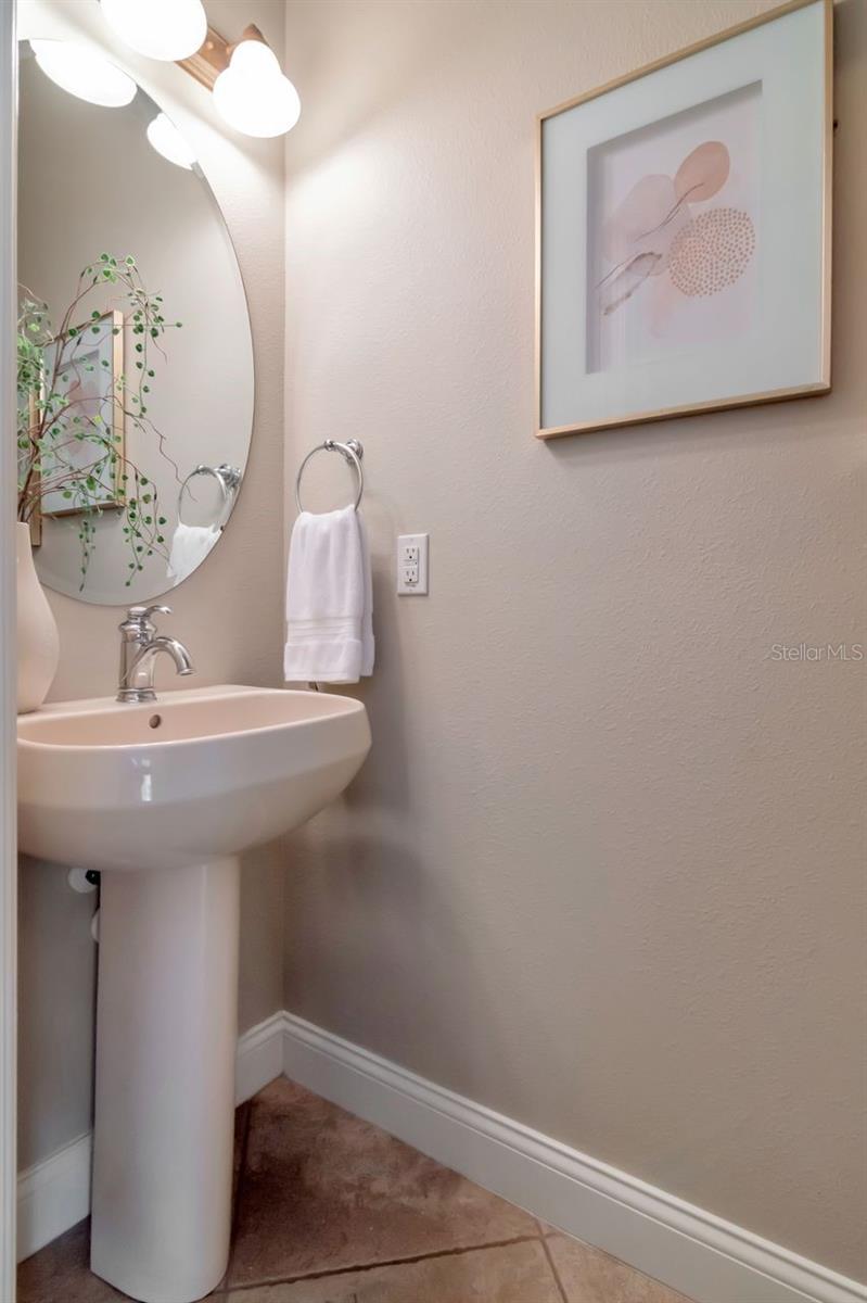 Image 10 of 69 For 1900 Paw Paw Place