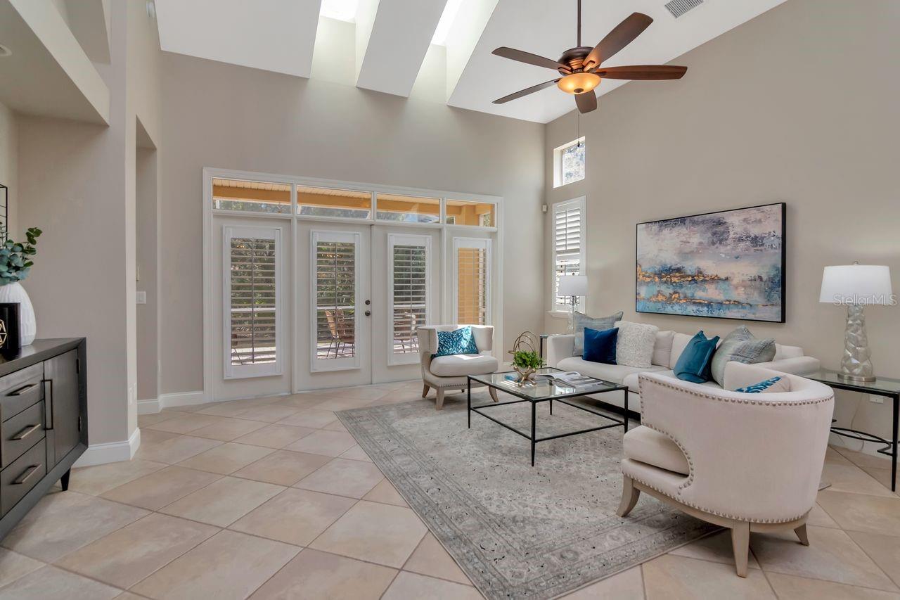 Image 25 of 69 For 1900 Paw Paw Place