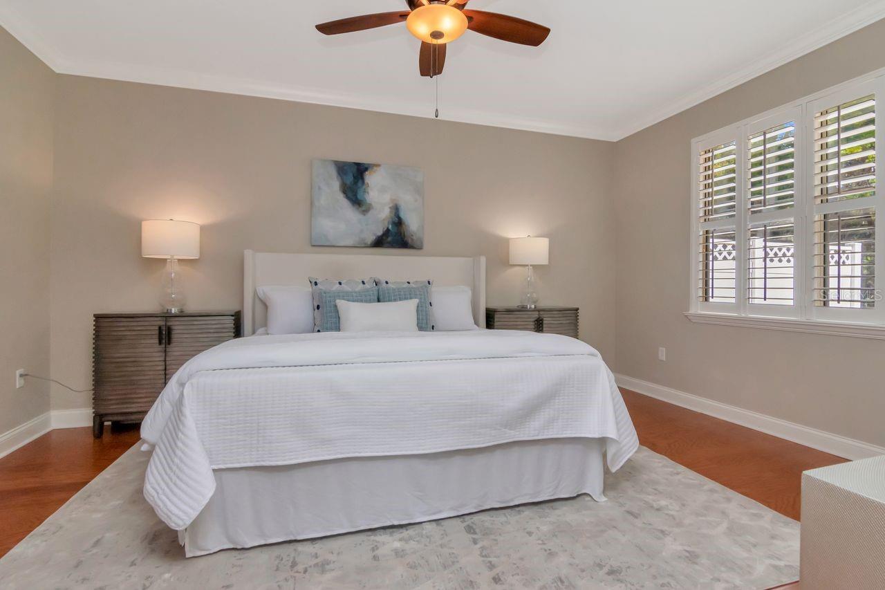 Image 32 of 69 For 1900 Paw Paw Place