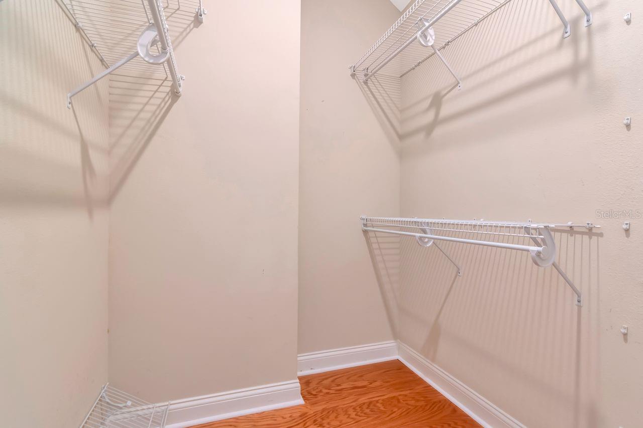 Image 34 of 69 For 1900 Paw Paw Place