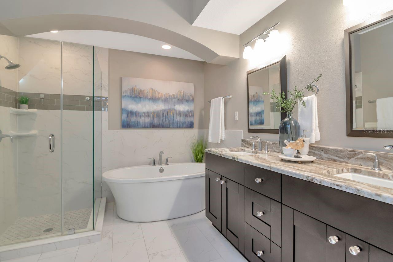 Image 36 of 69 For 1900 Paw Paw Place