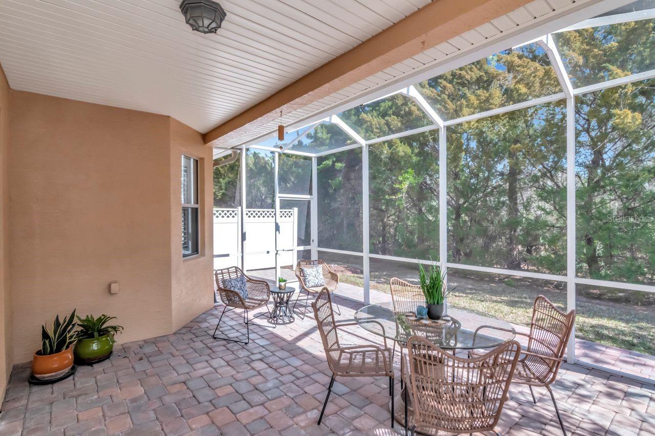 Image 50 of 69 For 1900 Paw Paw Place