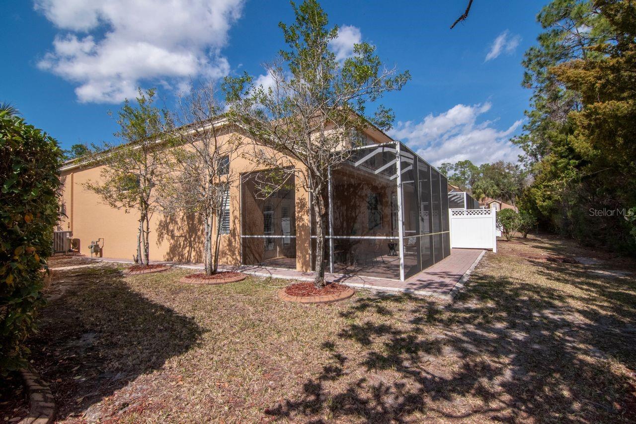 Image 57 of 69 For 1900 Paw Paw Place