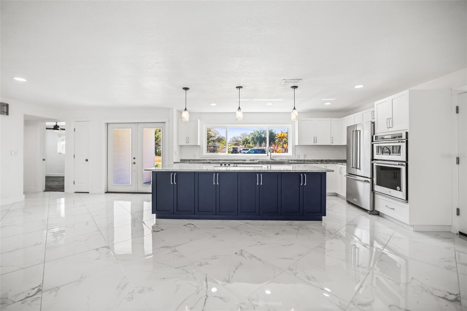 Image 2 of 44 For 1042 Idlewild Drive N