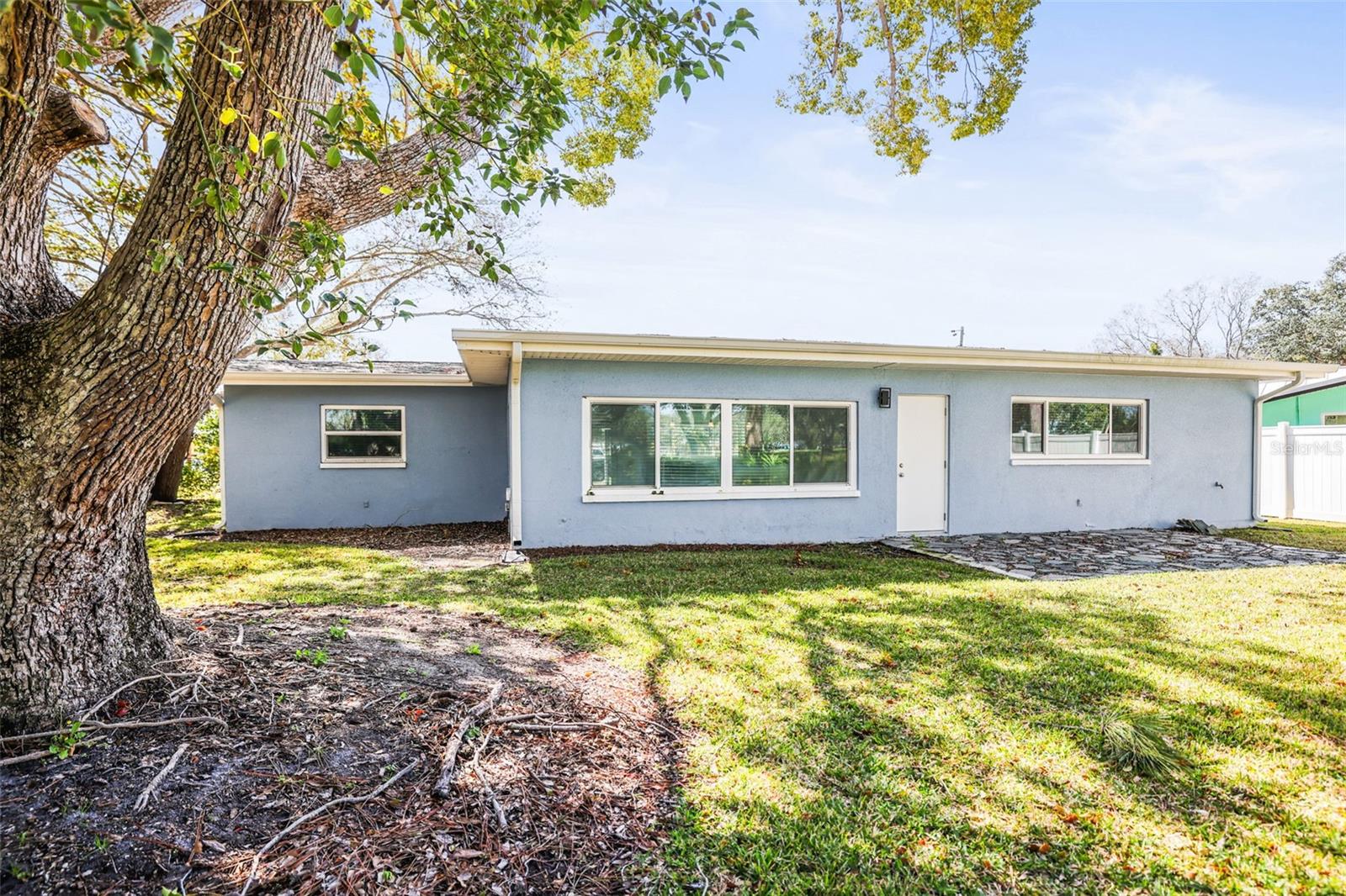 Image 40 of 44 For 1042 Idlewild Drive N