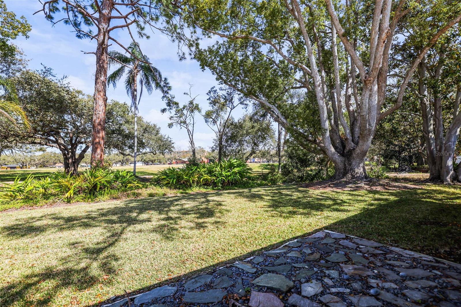 Image 5 of 44 For 1042 Idlewild Drive N