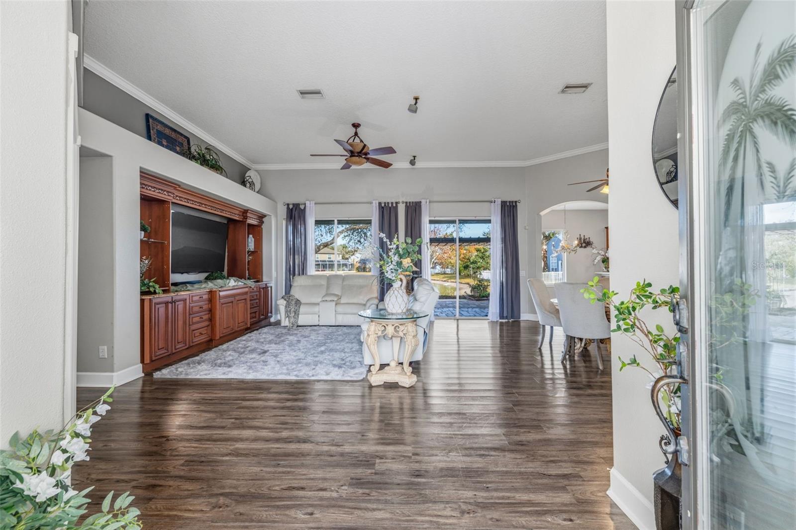 Listing photo id 12 for 5002 Hartwell Loop