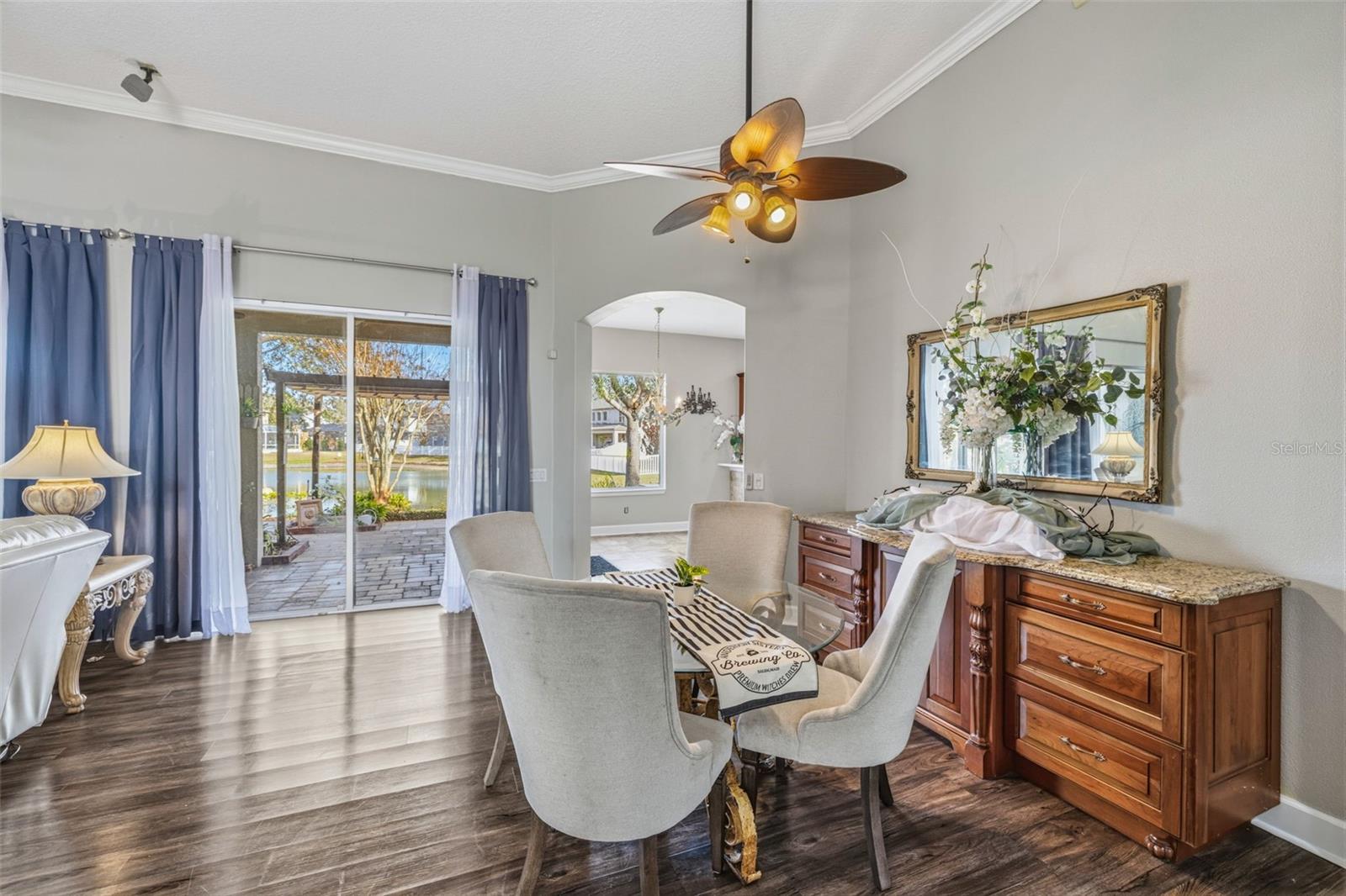 Listing photo id 13 for 5002 Hartwell Loop