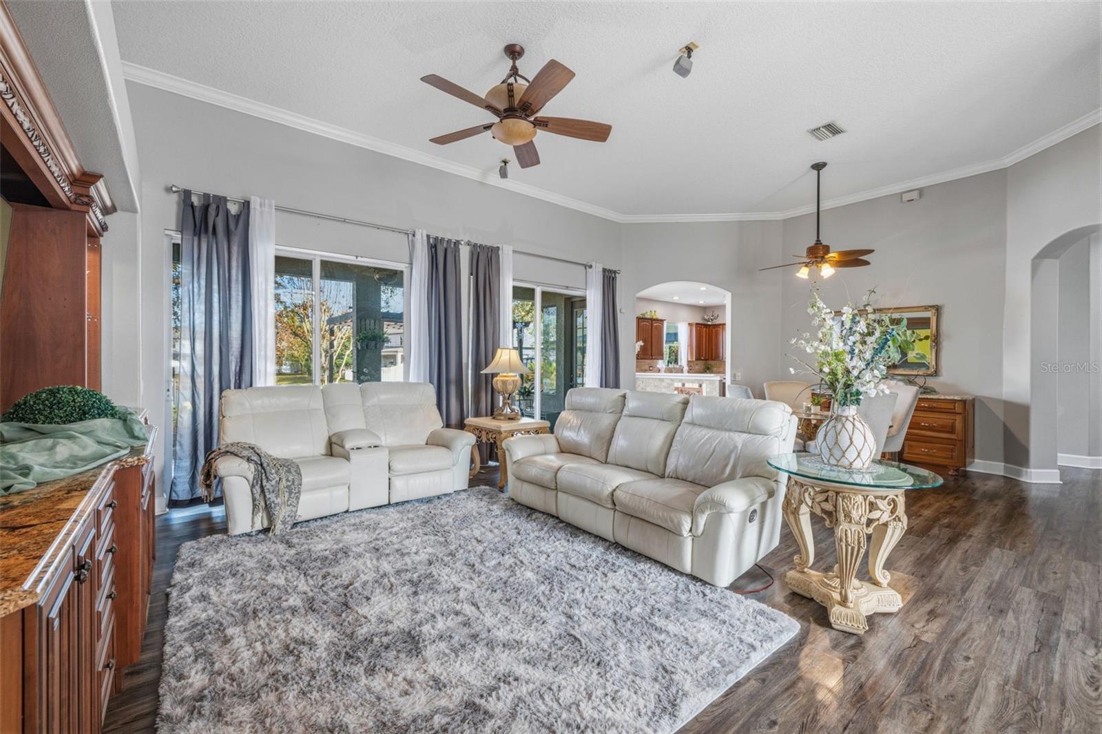 Listing photo id 15 for 5002 Hartwell Loop