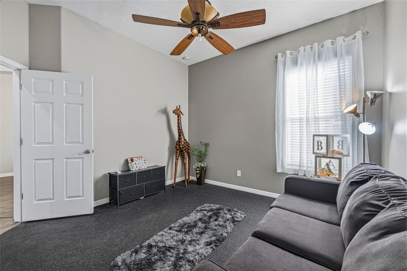 Listing photo id 21 for 5002 Hartwell Loop