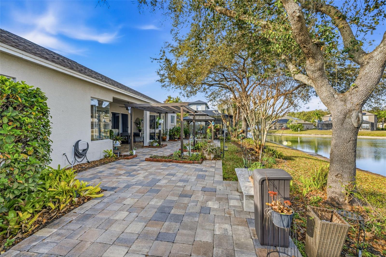 Listing photo id 30 for 5002 Hartwell Loop