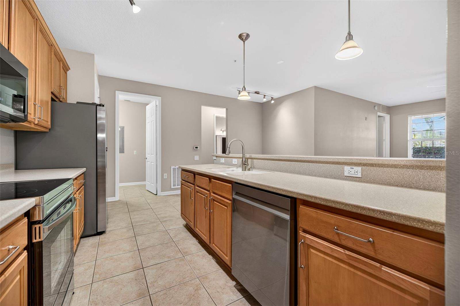 Image 19 of 39 For 7901 Seminole Boulevard 1103