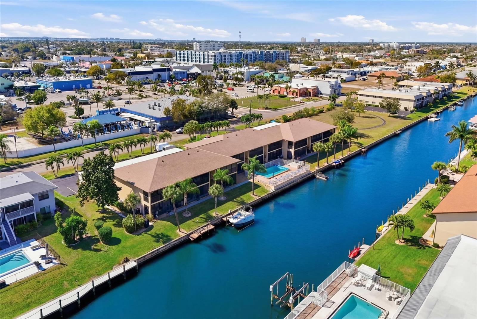 Image 2 of 40 For 1009 46th Lane 104